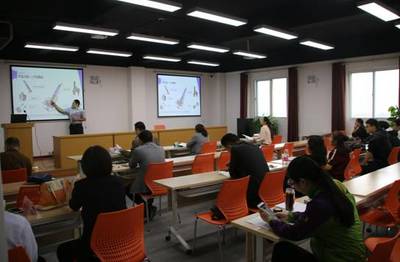 我校大學(xué)科技園成功舉行第六批入園項(xiàng)目評(píng)審會(huì)